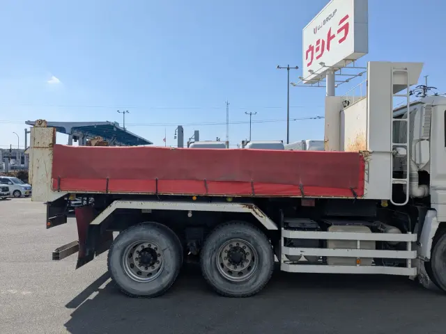 いすゞ ギガ QKG-CXZ77AT(6x4)の写真18