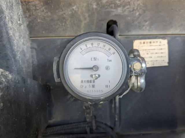 いすゞ ギガ QKG-CXZ77AT(6x4)の写真19