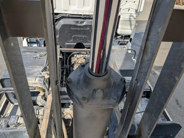 いすゞ ギガ QKG-CXZ77AT(6x4)の写真22