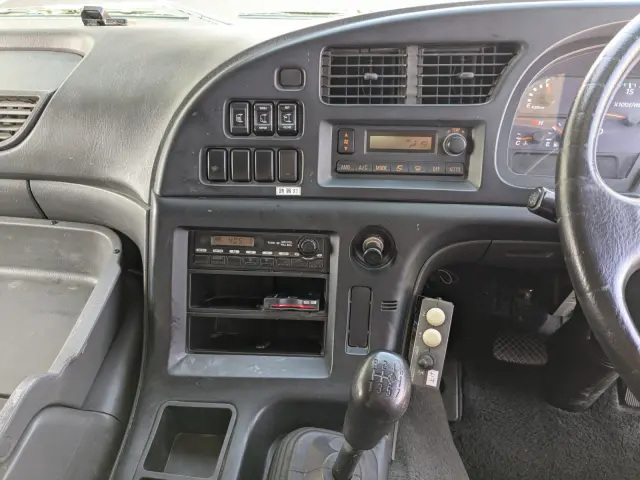 いすゞ ギガ QKG-CXZ77AT(6x4)の写真26