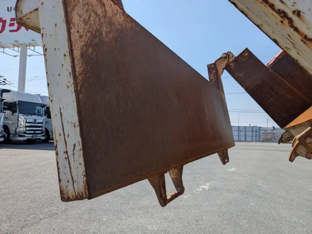 いすゞ ギガ QKG-CXZ77AT(6x4)の写真33