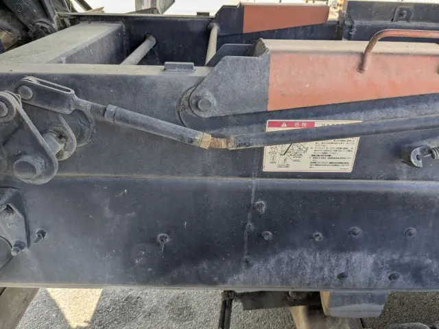 いすゞ ギガ QKG-CXZ77AT(6x4)の写真39