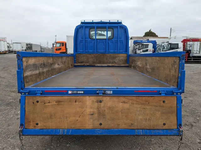 いすゞ エルフ TRG-NJR85A(2WD)の写真8