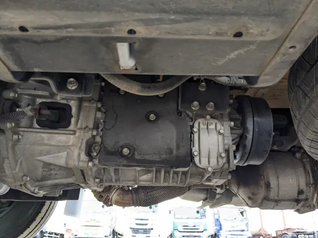 いすゞ エルフ TRG-NJR85A(2WD)の写真17