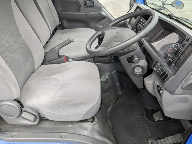 いすゞ エルフ TRG-NJR85A(2WD)の写真22