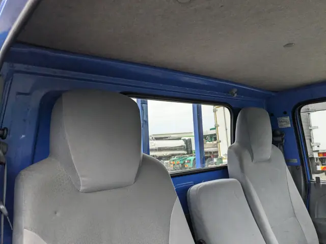 いすゞ エルフ TRG-NJR85A(2WD)の写真24