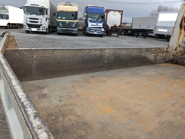 いすゞ エルフ TPG-NJR85AD(2WD)の写真15