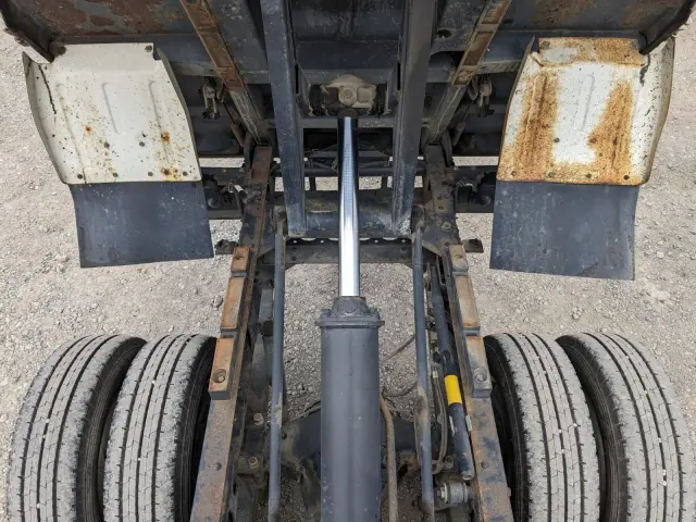 いすゞ エルフ TPG-NJR85AD(2WD)の写真24