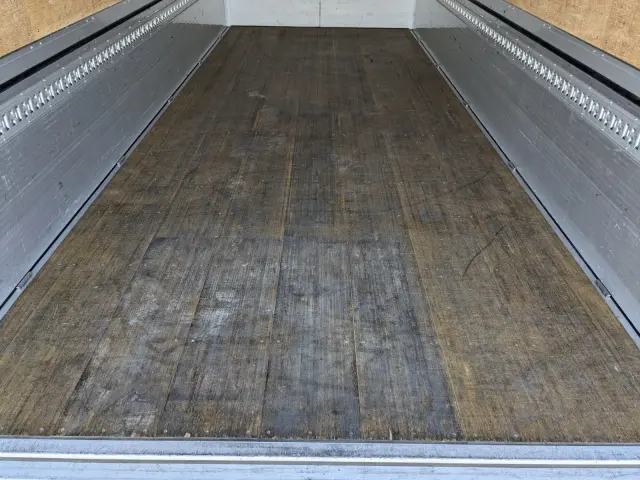 日野 レンジャー 2KG-FD2ABG(2WD)の写真11