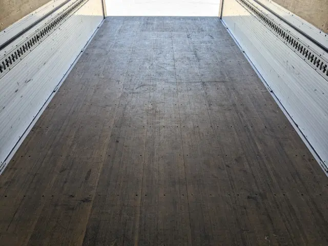 日野 レンジャー 2KG-FD2ABG(2WD)の写真16