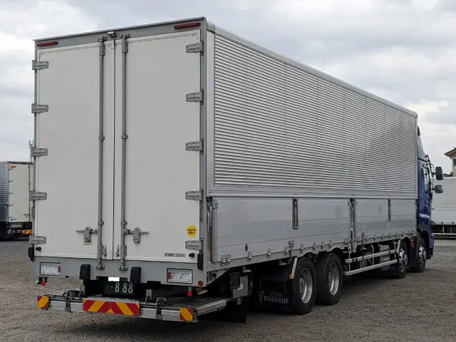 日野 プロフィア 2DG-FW1AHJ(8x4)の写真4