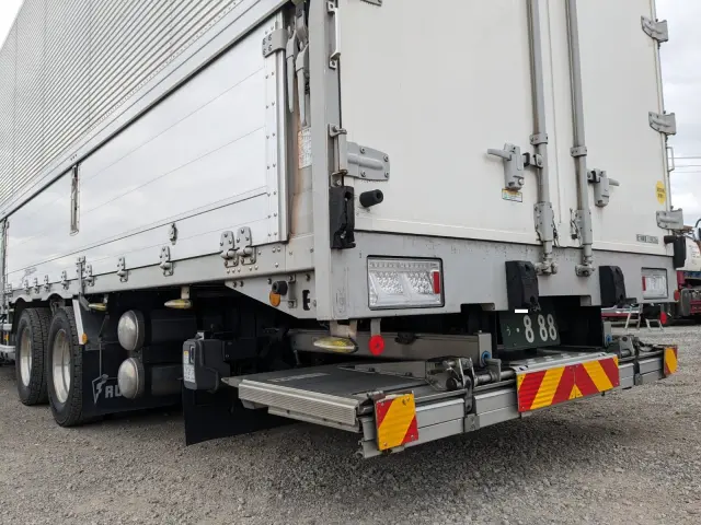 日野 プロフィア 2DG-FW1AHJ(8x4)の写真7