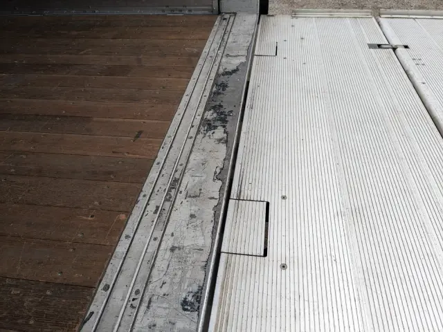 日野 プロフィア 2DG-FW1AHJ(8x4)の写真10