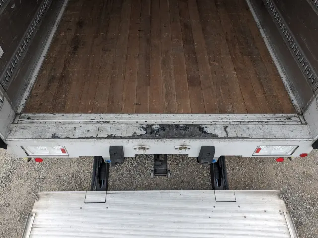 日野 プロフィア 2DG-FW1AHJ(8x4)の写真11