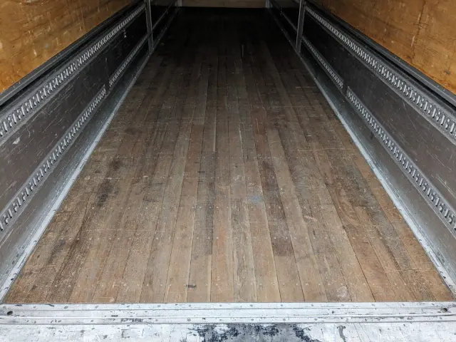 日野 プロフィア 2DG-FW1AHJ(8x4)の写真13