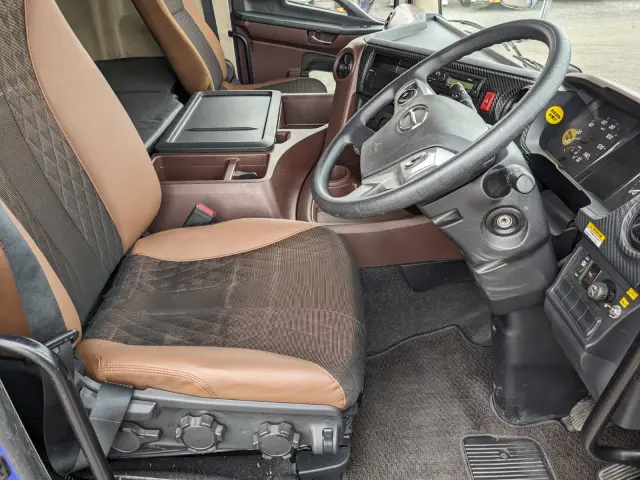 日野 プロフィア 2DG-FW1AHJ(8x4)の写真26