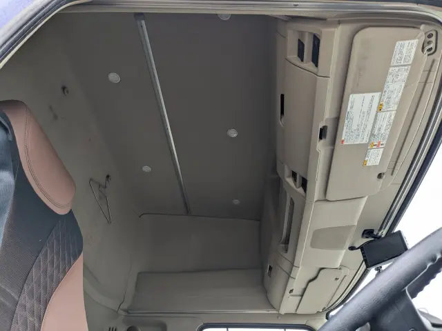 日野 プロフィア 2DG-FW1AHJ(8x4)の写真30