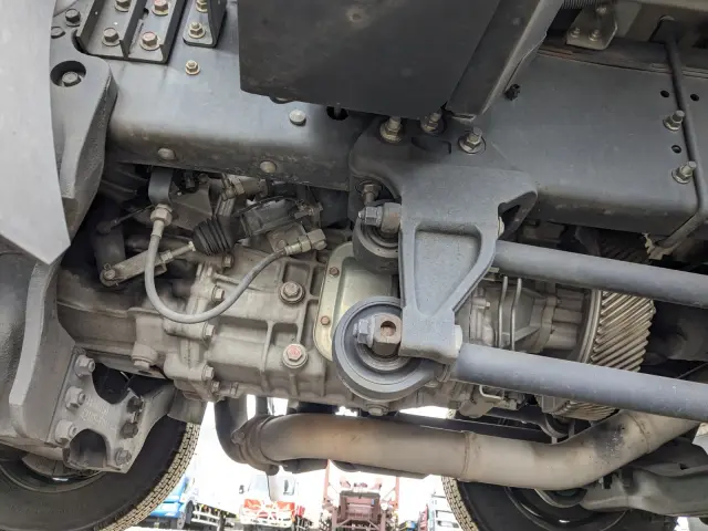 日野 プロフィア 2DG-FW1AHJ(8x4)の写真41