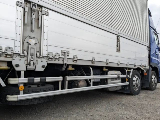 日野 プロフィア 2DG-FW1AHJ(8x4)の写真44