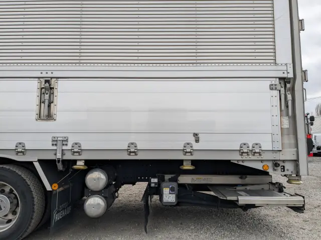 日野 プロフィア 2DG-FW1AHJ(8x4)の写真46