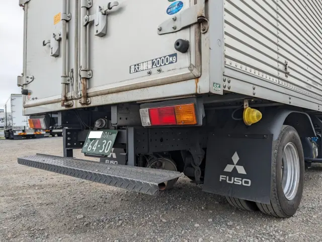 三菱 キャンター 2RG-FBA20(2WD)の写真7