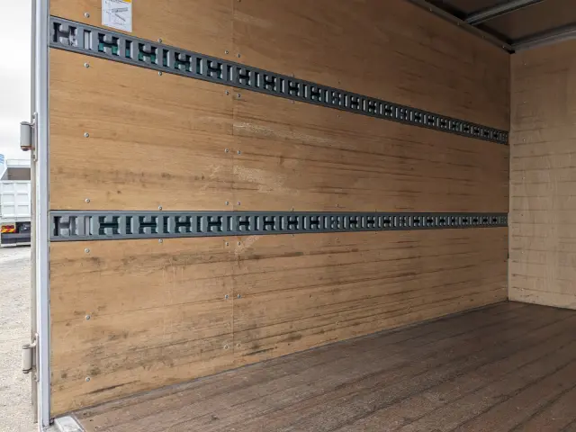 三菱 キャンター 2RG-FBA20(2WD)の写真19