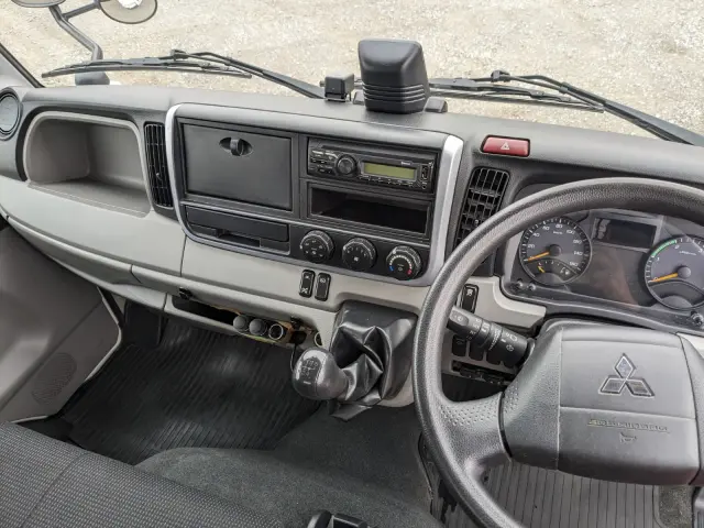 三菱 キャンター 2RG-FBA20(2WD)の写真23