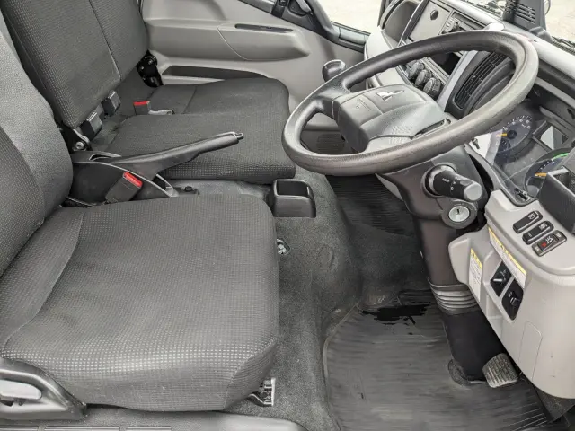 三菱 キャンター 2RG-FBA20(2WD)の写真28