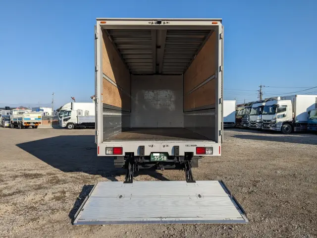 日野 レンジャー 2KG-FD2ABG(2WD)の写真9