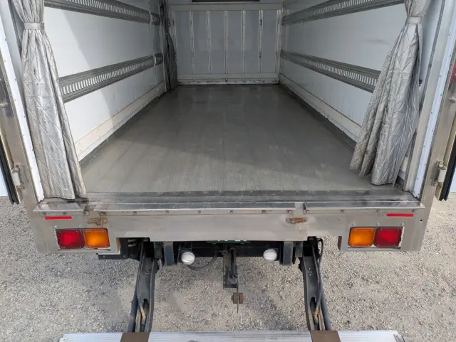 いすゞ フォワード 2PG-FRR90T2(2WD)の写真12