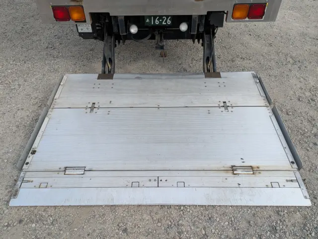 いすゞ フォワード 2PG-FRR90T2(2WD)の写真13