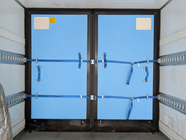 いすゞ フォワード 2PG-FRR90T2(2WD)の写真20