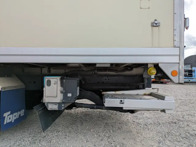 いすゞ フォワード 2PG-FRR90T2(2WD)の写真23