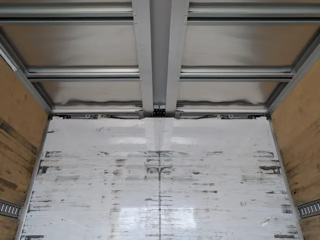 日野 レンジャー 2PG-FD2ABG(2WD)の写真17