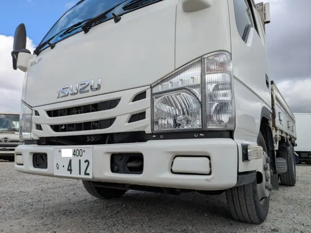 いすゞ エルフ TRG-NHR85A(2WD)の写真4