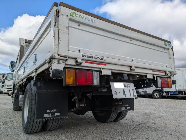 いすゞ エルフ TRG-NHR85A(2WD)の写真6