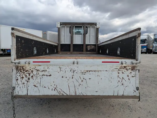 いすゞ エルフ TRG-NHR85A(2WD)の写真10