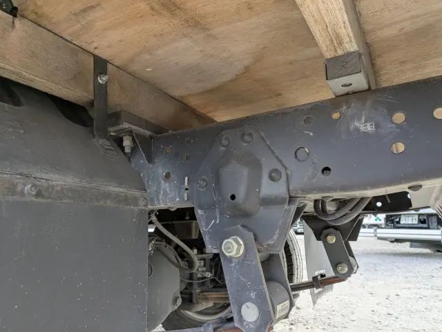 いすゞ エルフ TRG-NHR85A(2WD)の写真17