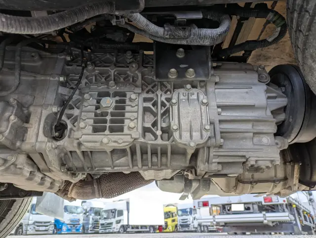 いすゞ エルフ TRG-NHR85A(2WD)の写真19