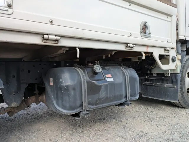 いすゞ エルフ TRG-NHR85A(2WD)の写真21