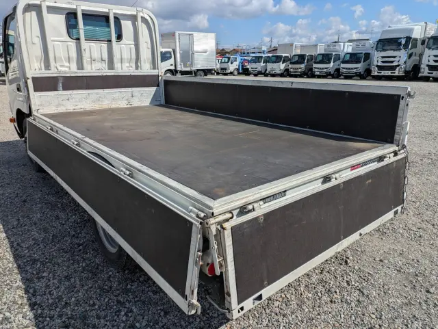 日野 デュトロ TPG-XZU605M(2WD)の写真16