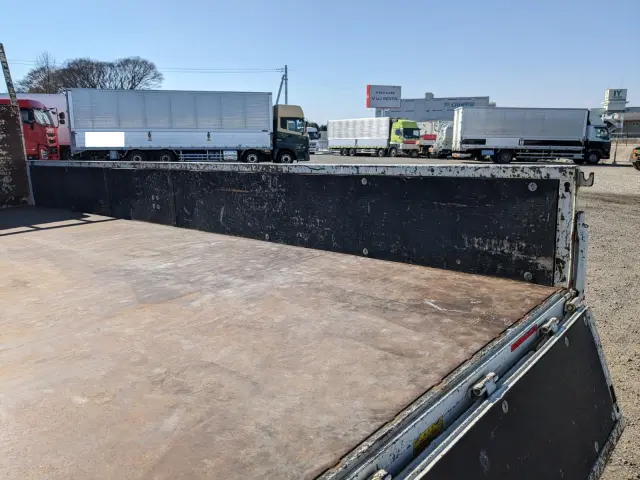 三菱 キャンター 2RG-FEAV0(2WD)の写真15