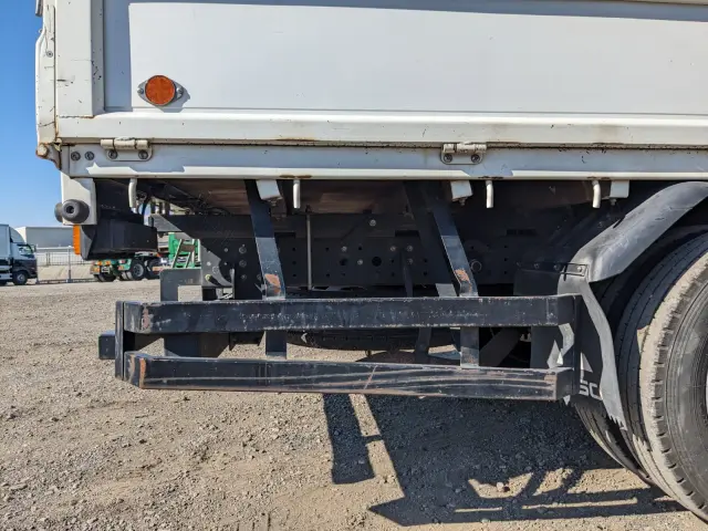 三菱 キャンター 2RG-FEAV0(2WD)の写真32