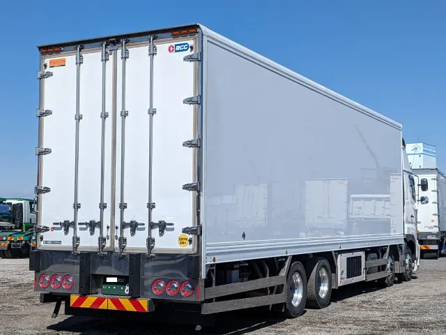 日野 プロフィア 2DG-FW1AHJ(8x4)の写真4