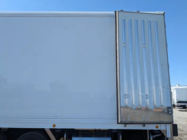 日野 プロフィア 2DG-FW1AHJ(8x4)の写真47