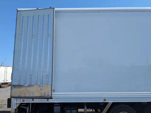 日野 プロフィア 2DG-FW1AHJ(8x4)の写真48