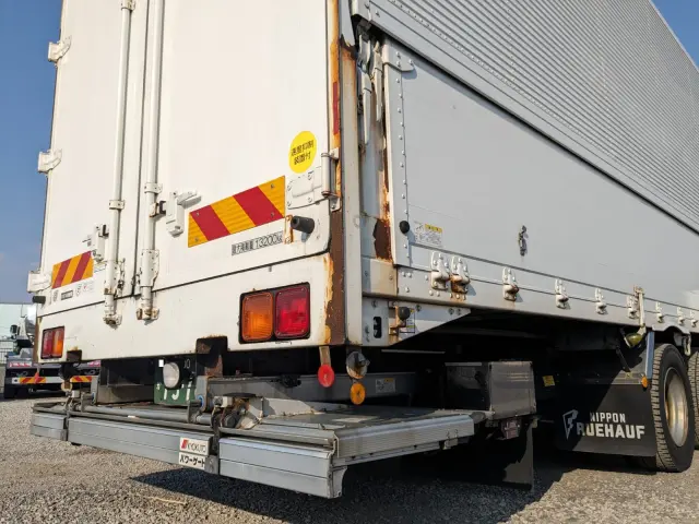 いすゞ ギガ QKG-CYJ77A(8x4)の写真7