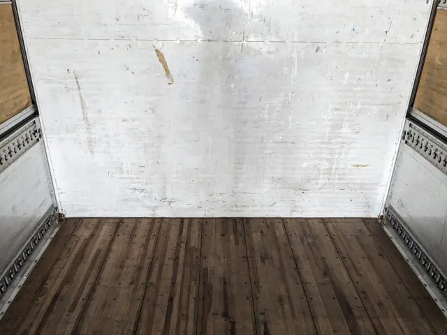 いすゞ ギガ QKG-CYJ77A(8x4)の写真17