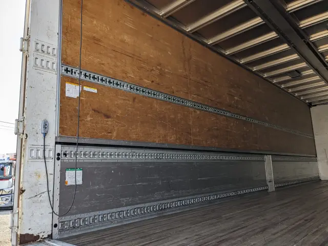 いすゞ ギガ QKG-CYJ77A(8x4)の写真21