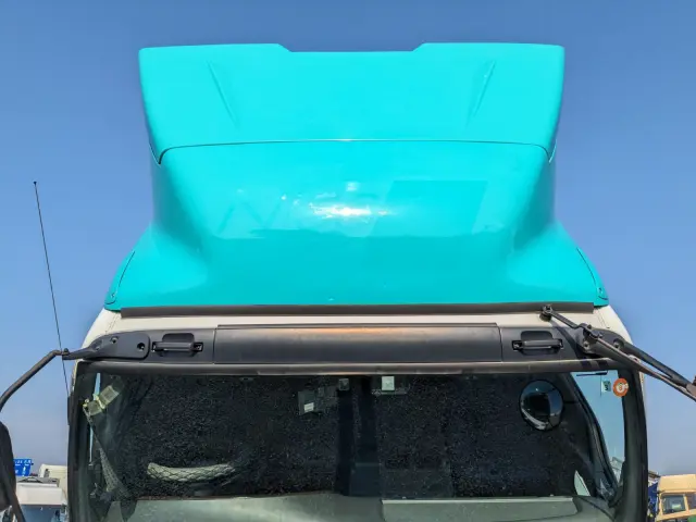 いすゞ ギガ QKG-CYJ77A(8x4)の写真28